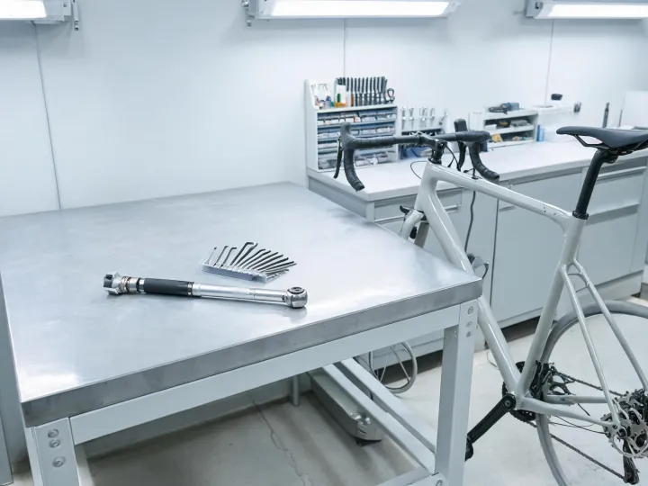Torque-controlled bicycle repair